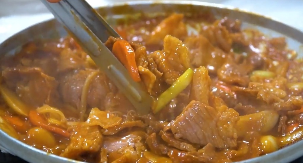 백반기행-함양-흑돼지-주물럭-월산식당