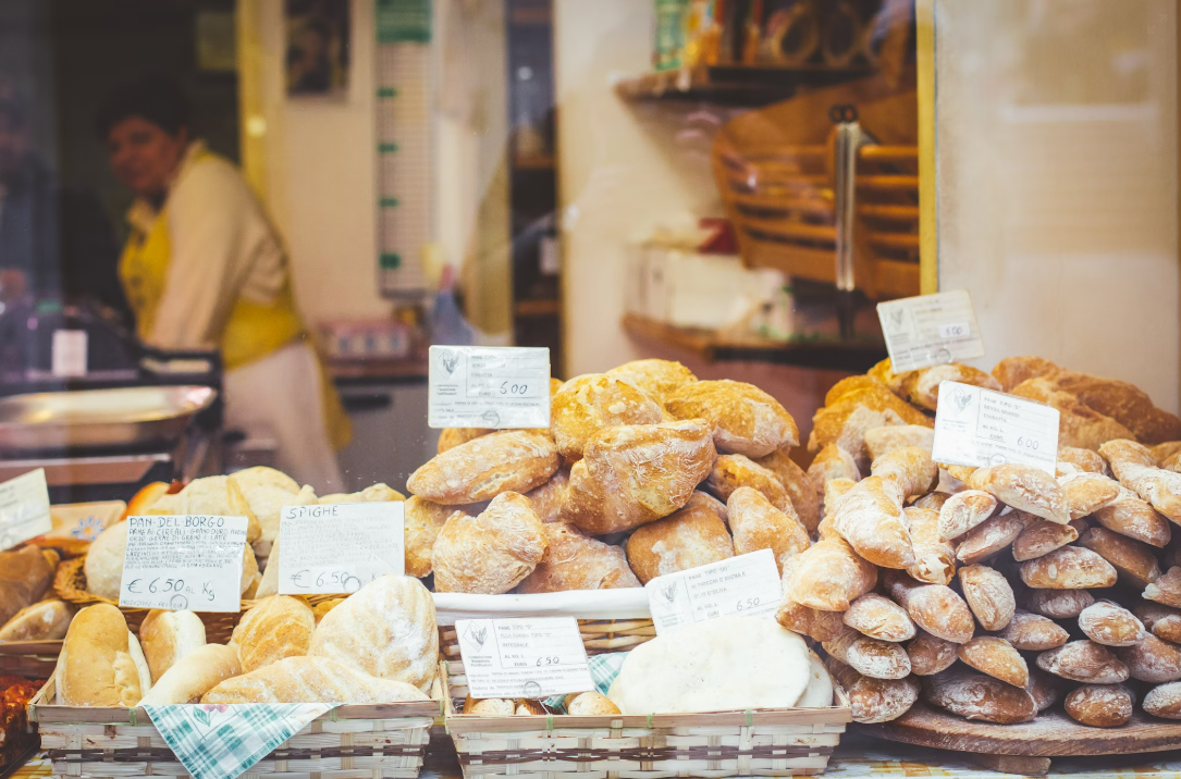 베이킹 세계의 맛있는 디저트 여행 - 베이커리 판매대 사진
