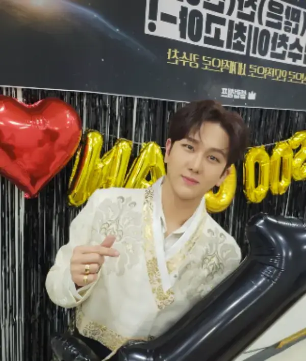 가수-김수찬-사진