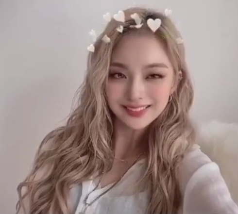 이나경(@blossomlng_0)