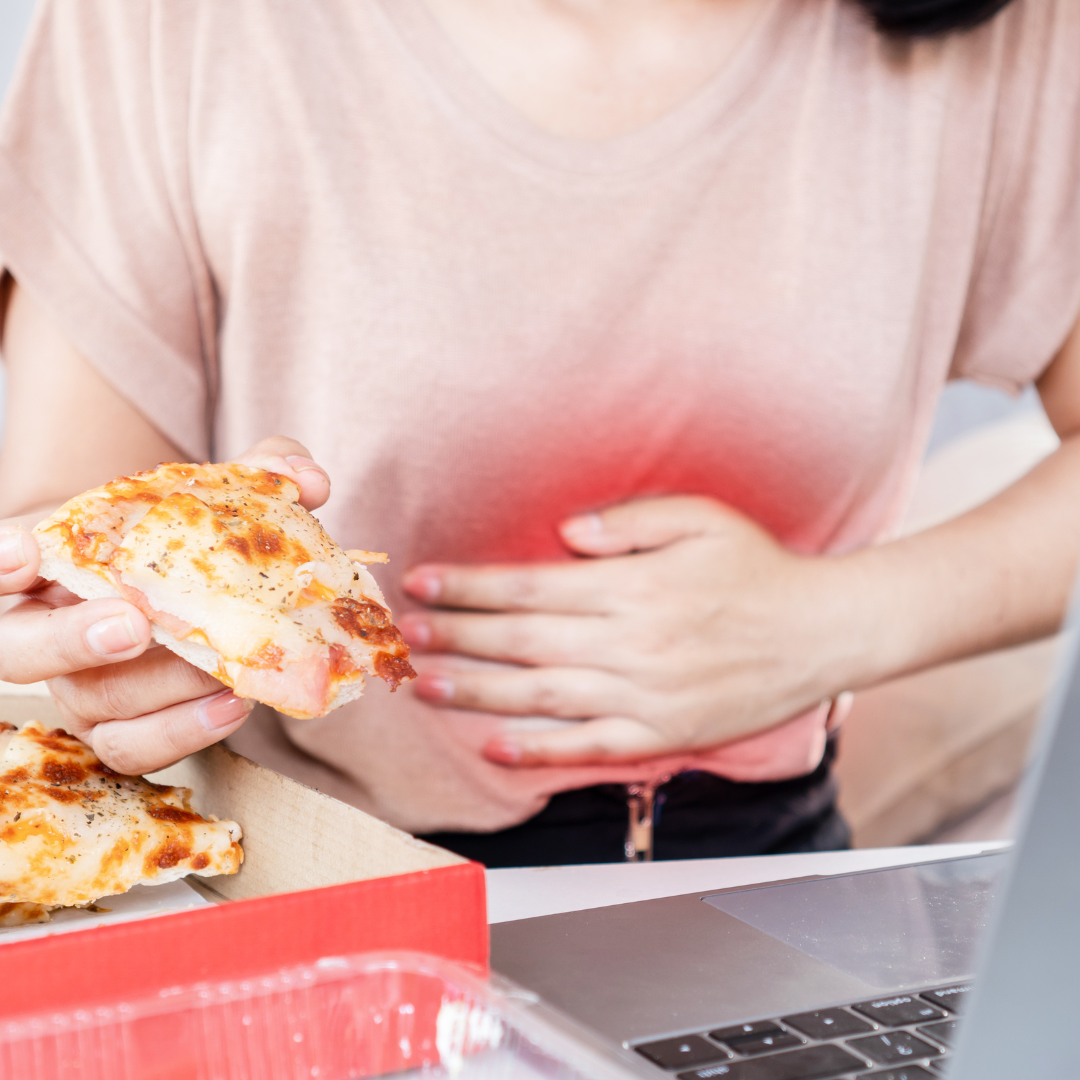 배에 가스 찼을때 증상과 빼는 법, 빼는 자세 알아보기