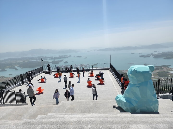 바다가 내려다 보이는 전망대