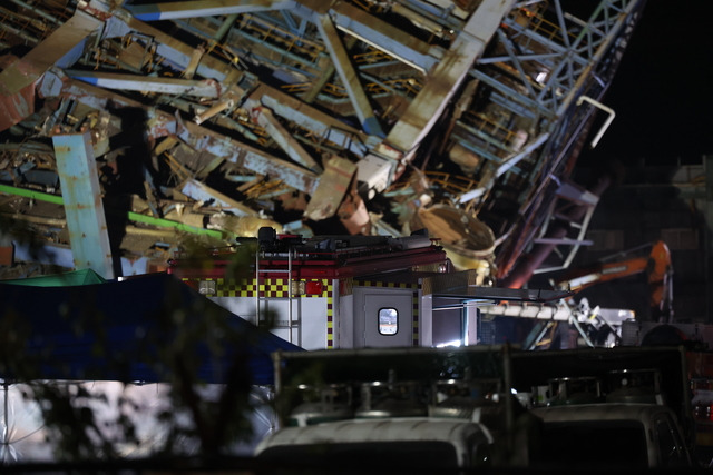 밤샘 구조 중 첫 번째 사망자 발생