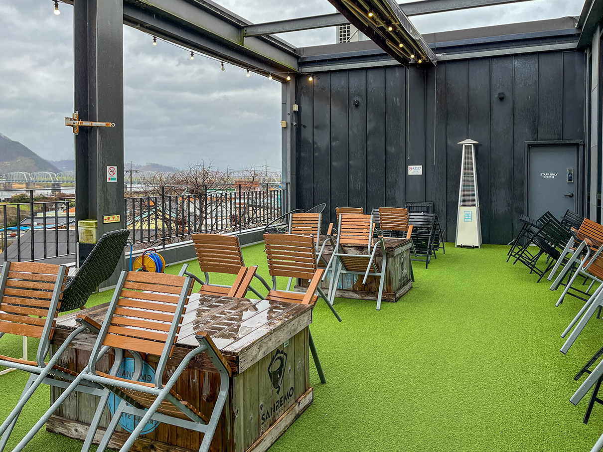 어셈블커피로스터즈 3층