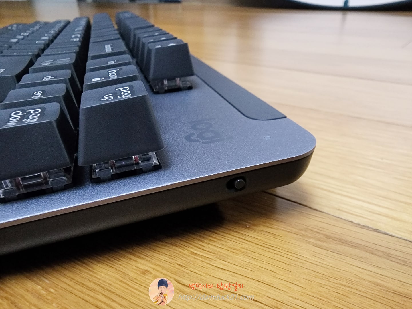 logitech SIGNATURE K855 전원 스위치