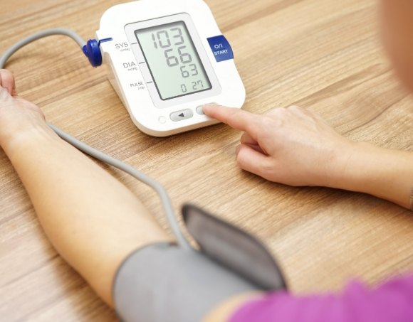 고혈압 자가관리법 올바른 혈압 측정법 가정혈압 자가측정 혈압계 혈압기록 혈압관리방법 건강관리 심혈관건강