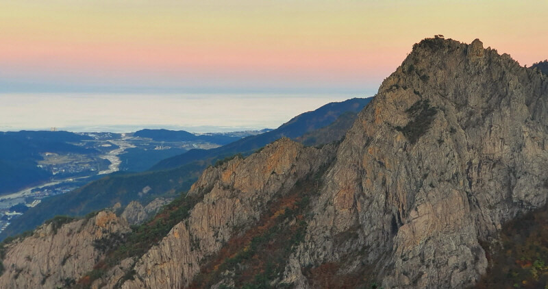 권금성-외설악-동해-바다-오션뷰-일몰-석양-노을-속초