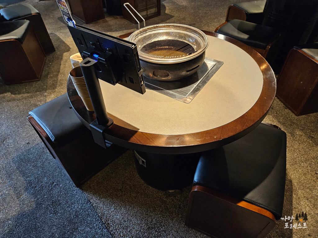 강남역 육품 분위기