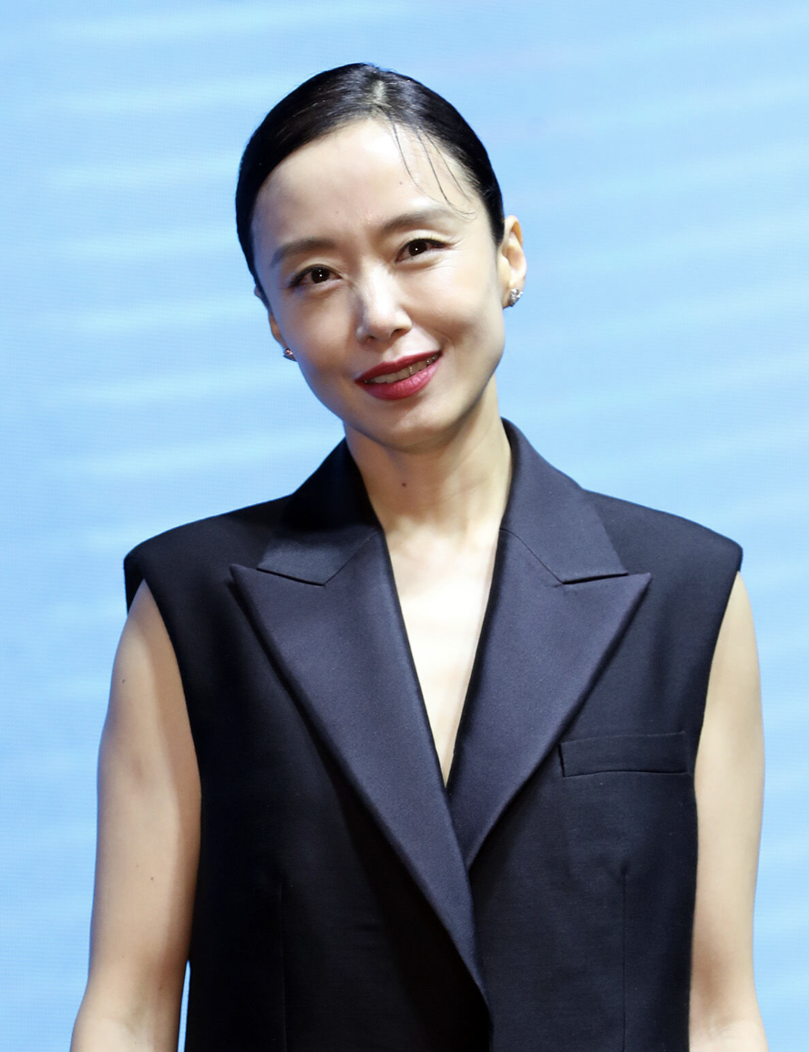 전도연 활동