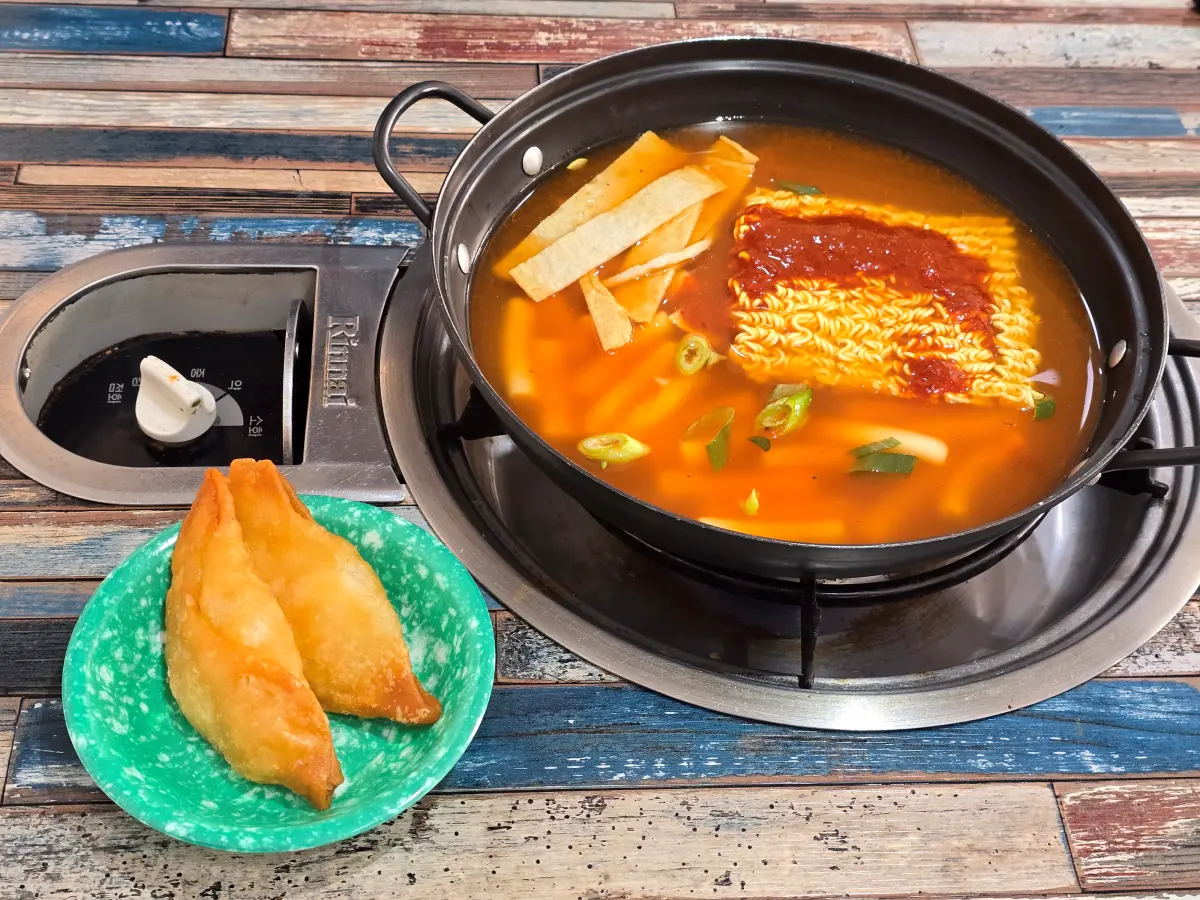 썸네일용 대표이미지(Featured Thumbnail Image): 조리 전 토치세트 로제 떡볶이