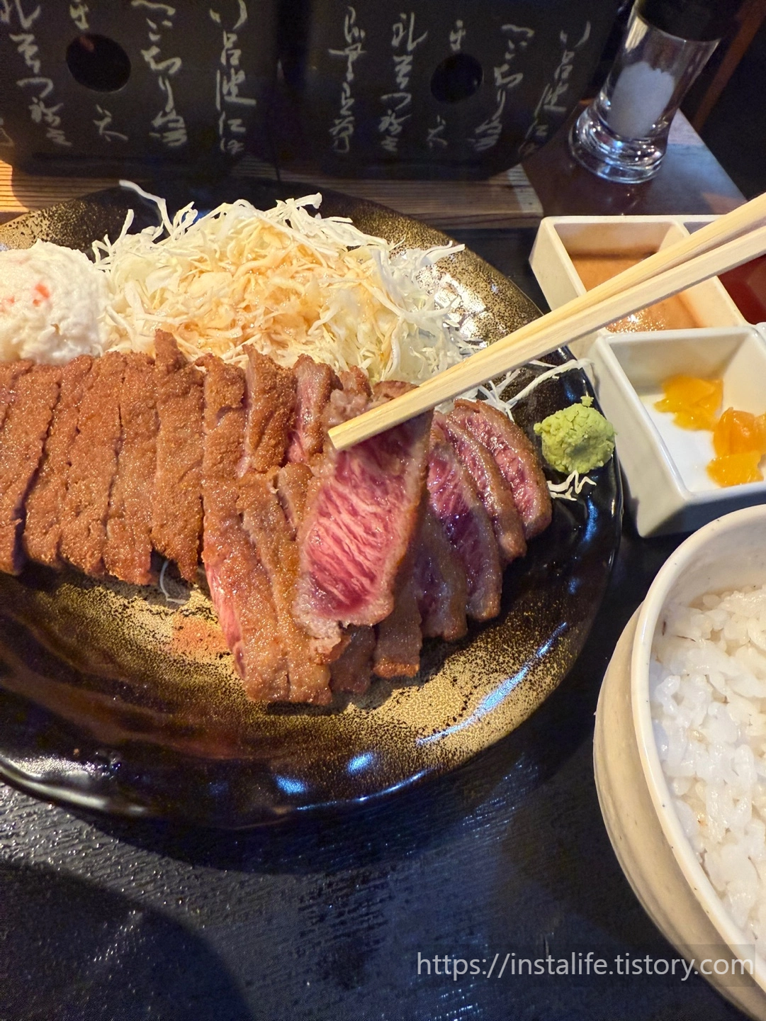 토미타 규카츠의 규카츠 정식입니다.