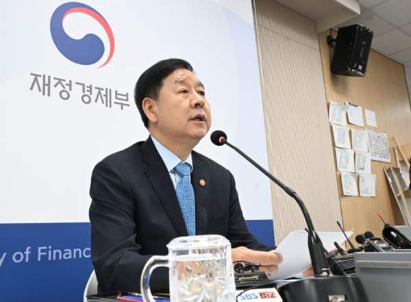 2029년 태릉 주택 조기 착공과 부동산 공급 속도전: 구윤철 부총리의 시장 안정화 대책 및 대출 규제 심층 분석