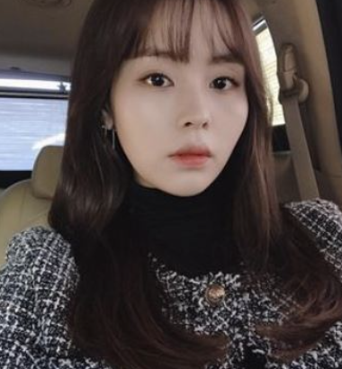 최윤라 셀카