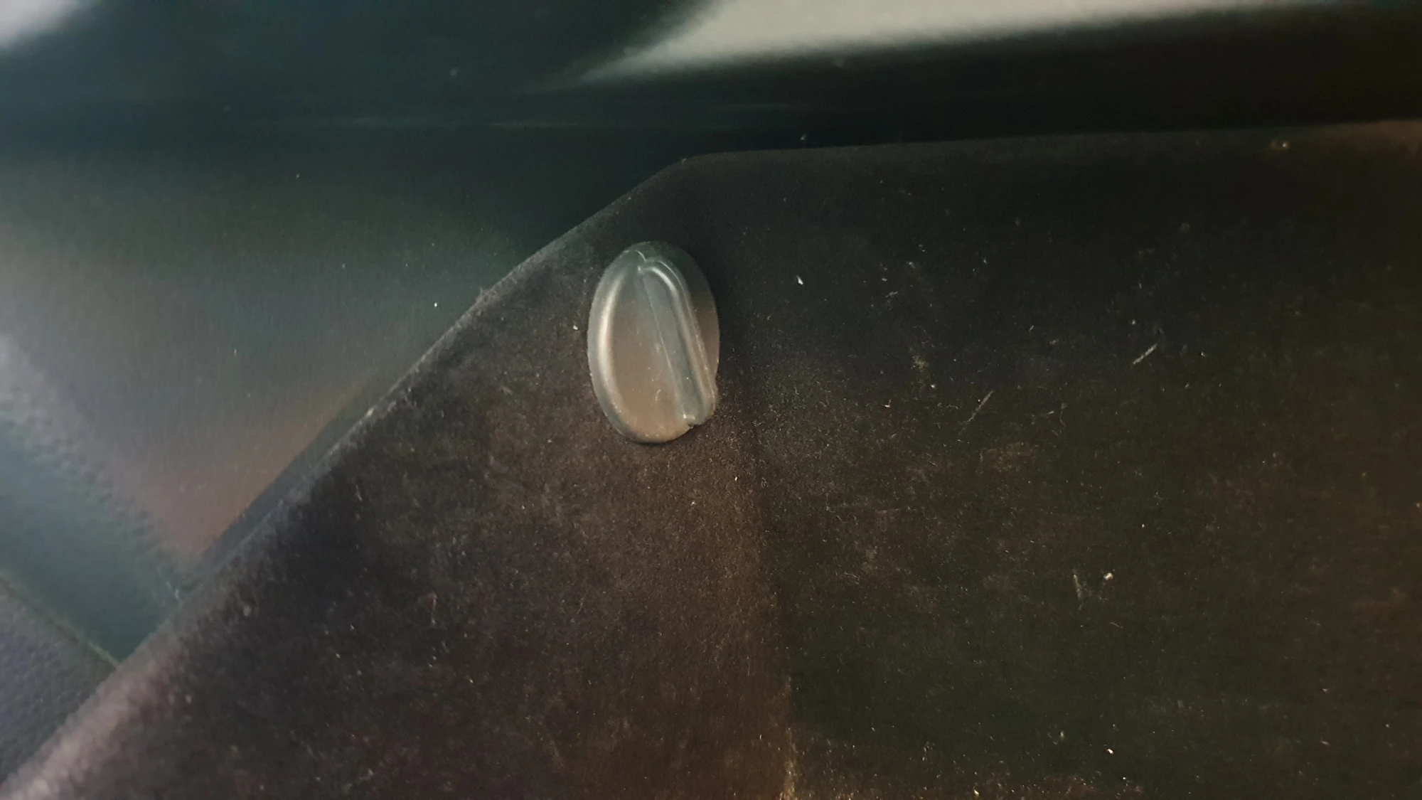 글로브박스 걸쇠 부품