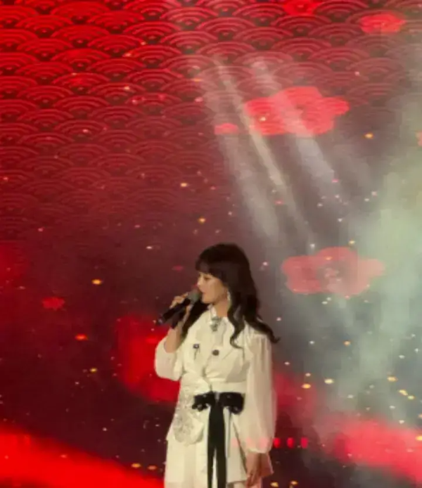 미스트롯-정미애-가수-노래하는-모습-사진