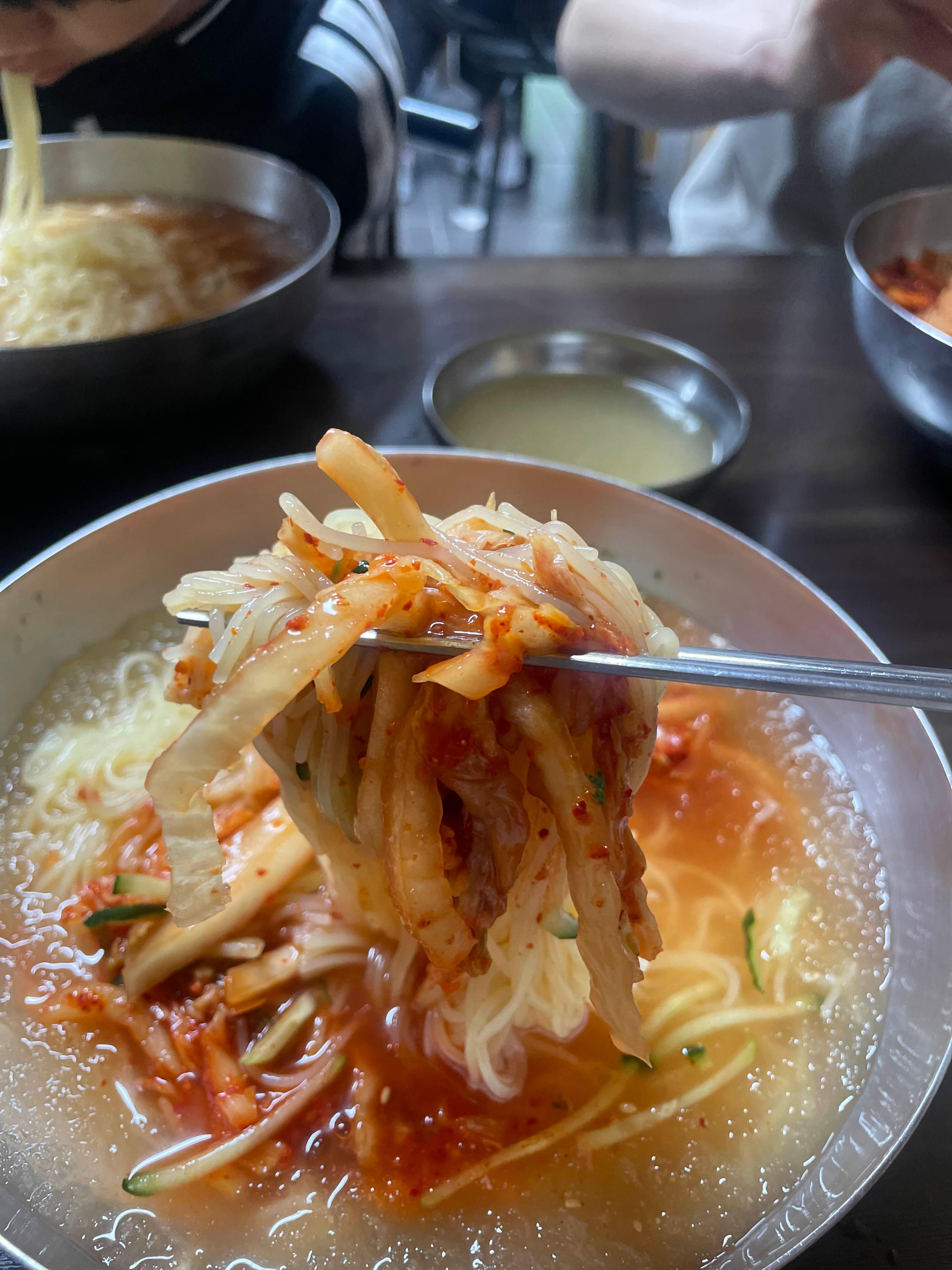 숲실밀면