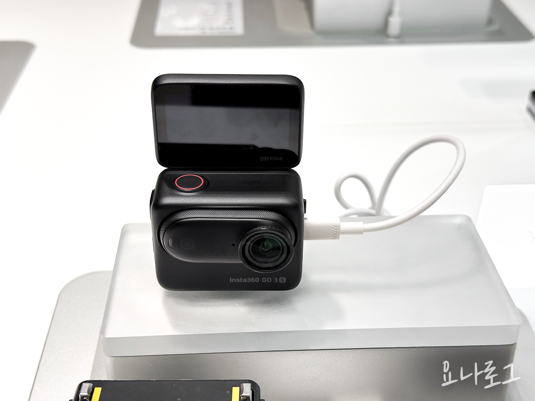 insta360 GO3S instaGO3S 액션캠 액션캠추천 브이로그 브이로그카메라 브이로그카메라추천 카메라 카메라추천 현대백화점 판교현대백화점 여행준비 인스타360 대학생선물 선물추천 여자친구선물 남자친구선물