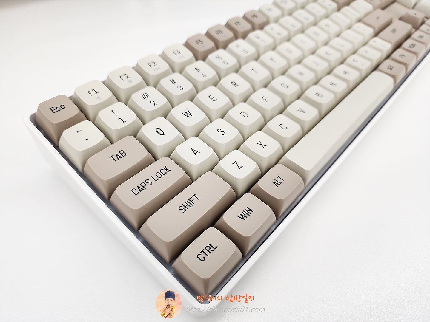 GD108-White