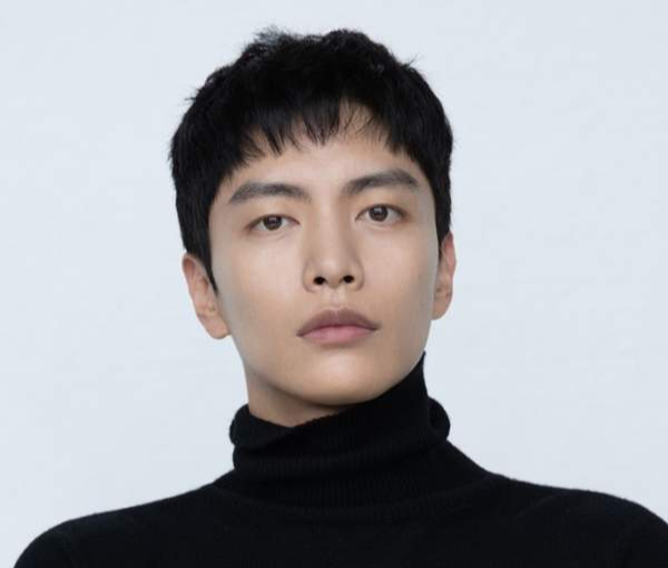 배우 이민기