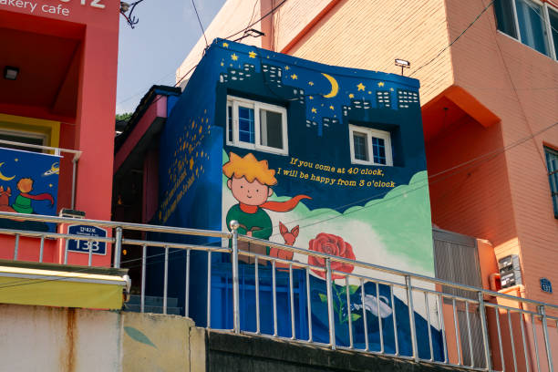 부산 원도심에서 외국인이 참여할 수 있는 무료 벽화 마을 체험 코스