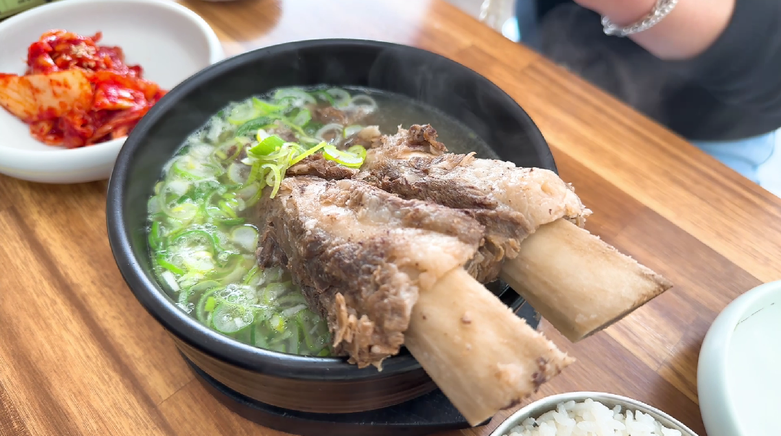 창원 소답동 맛집, 목민곰탕: 줄서서 먹는 100% 한우 곰탕의 진수