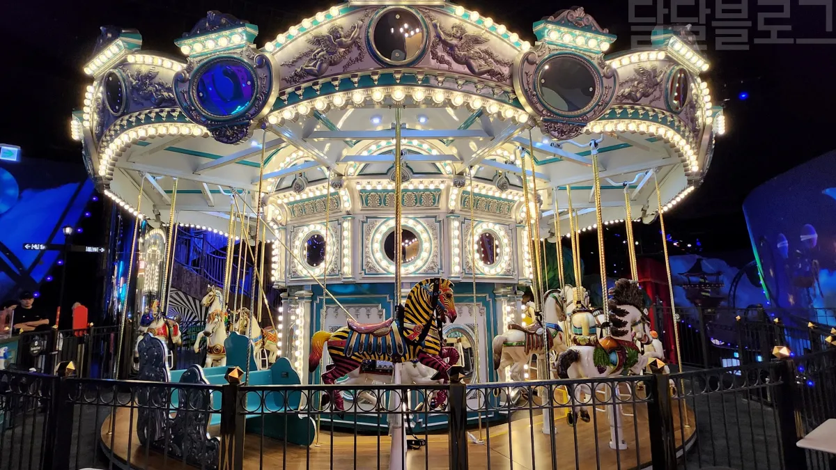 파라다이스시티-원더박스-회전목마