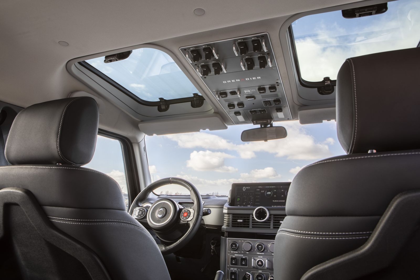 이네오스 그레나디어