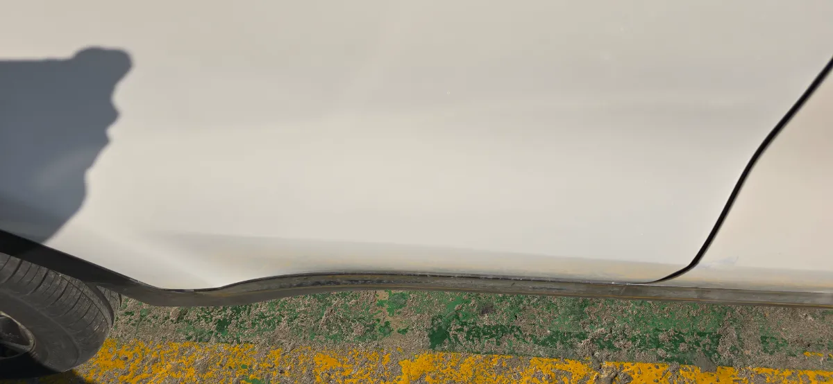 판금도색 공정을 통해 완벽하게 복원된 스포티지 차량의 전체적인 모습