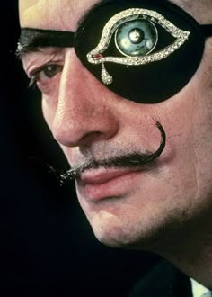 Salvador Dal&iacute; &times; Cartier