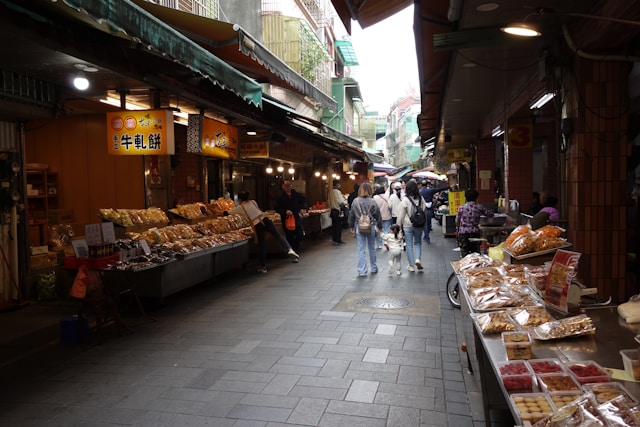 대형마트 vs 전통시장 과일 나물 육류 생선 가격 비교