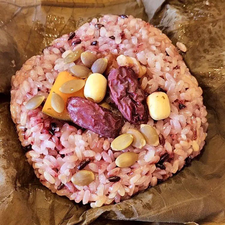 여름철 건강 식재료 연잎으로 만든 한우떡갈비, 갈비, 연잎 밥상 부산 기장 맛집