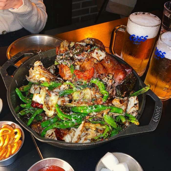 맛있는녀석들 백김치샐러드 샐러드 김치 꽈리고추 숯불 닭구이 로스트 치킨