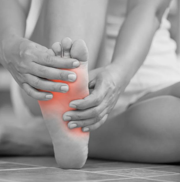 통풍에 나쁜 음식을 먹으면 발바닥 통증