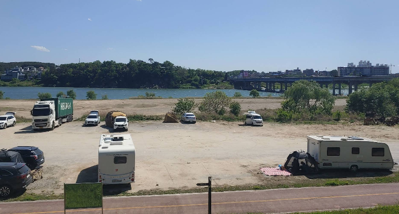 여주 신륵사 달맞이광장