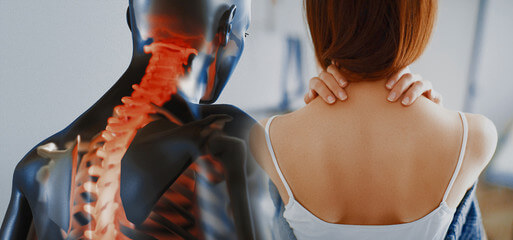 허리디스크 터지면 증상에 따라 수술여부를 판단하곤 합니다. 허리 디스크는 노화&amp;#44; 잘못된 자세&amp;#44; 반복적이고 과도한 움직임으로 인한 퇴행성 변화로 인해 발생합니다. 허리디스크가 터지면 수술을 해야 하는지 매우 고민스러운데요. 허리디스크 단계적인 증상과 치료 방법들을 알아봤습니다. 참고하시기 바랍니다.