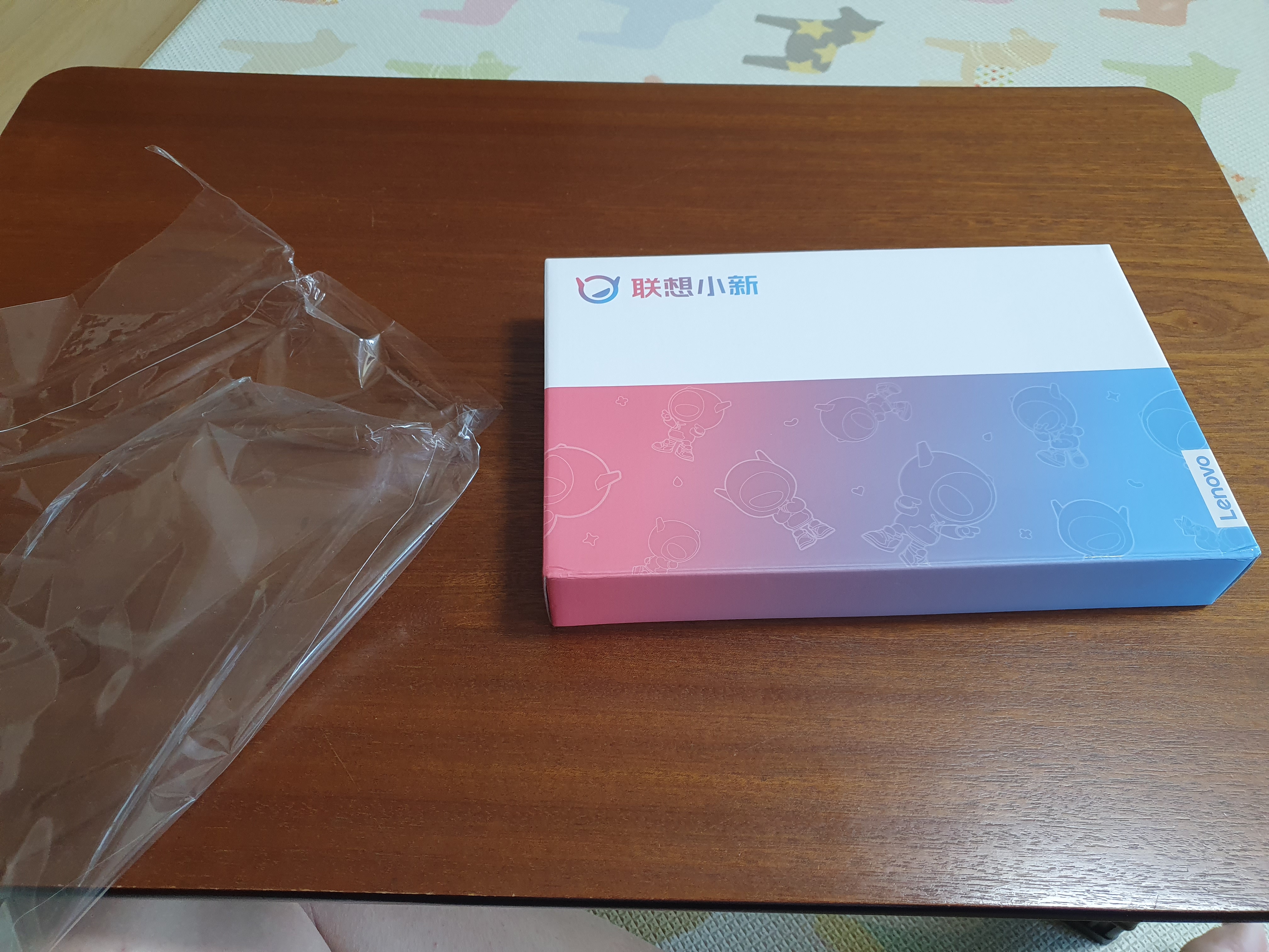 레노버 P12 탭 비닐벗기고 언박식 시작!