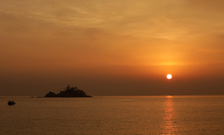 속초 해변 핫플 총정리! 지금 안 가면 후회할 여름 여행지 🌊