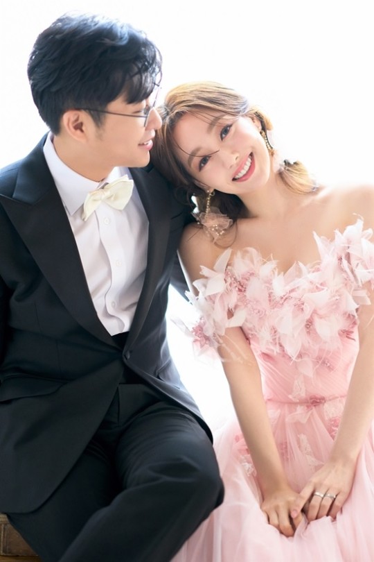 강하늘이 축가? 기상캐스터 강아랑 결혼