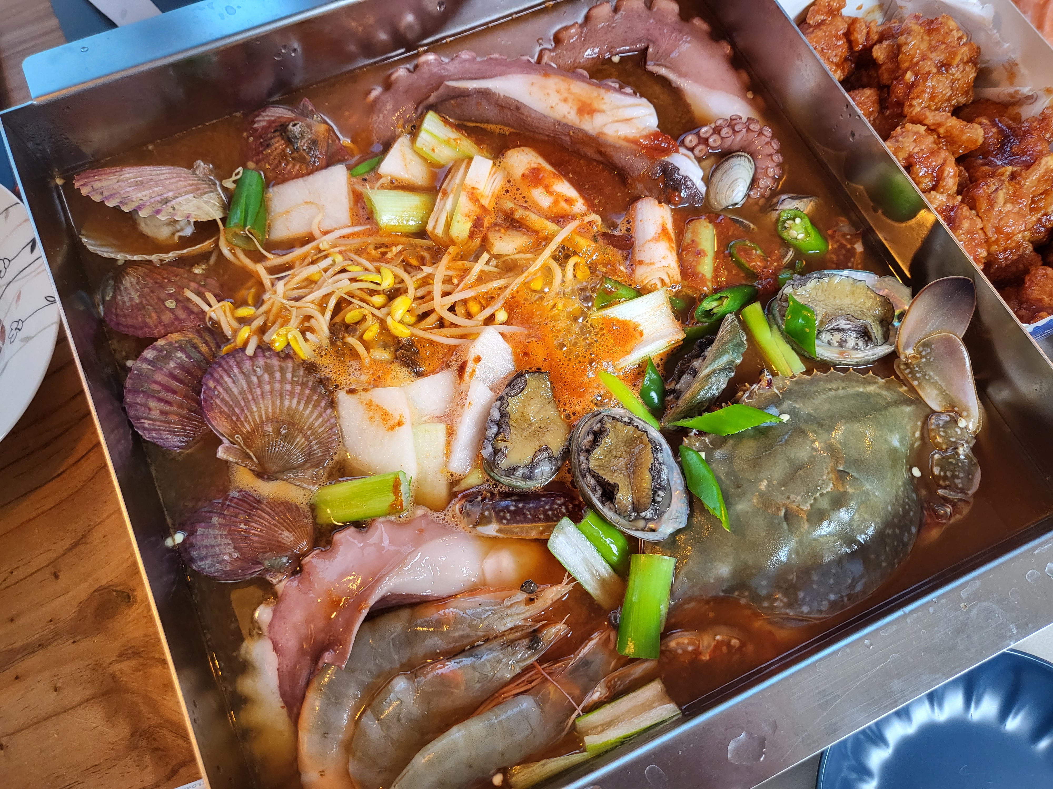 23년 3월 코스트코 - 문어해물탕 조리