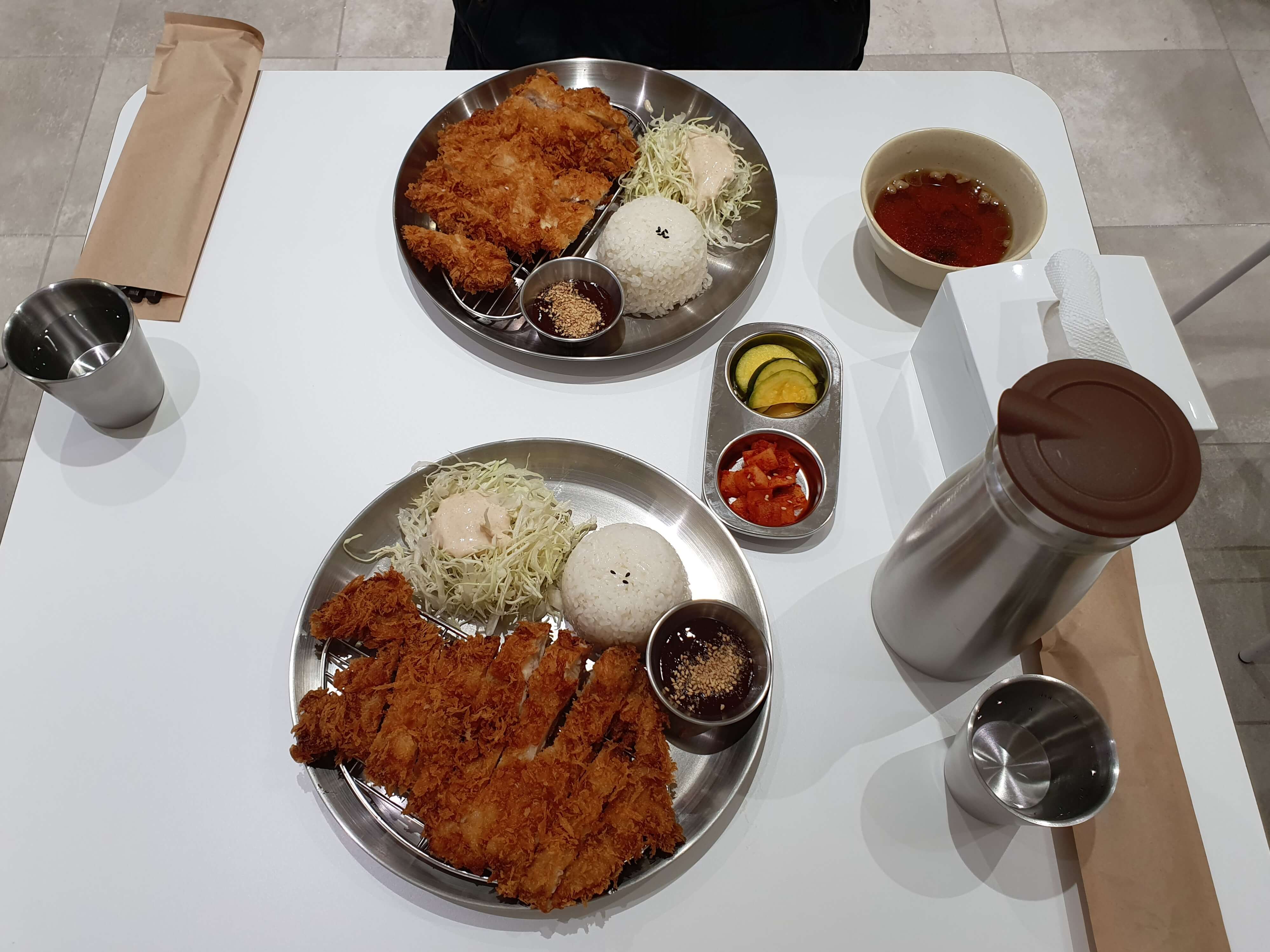 모모니쿠 치킨카츠 주문 메뉴 가격 치킨카츠 10,000원