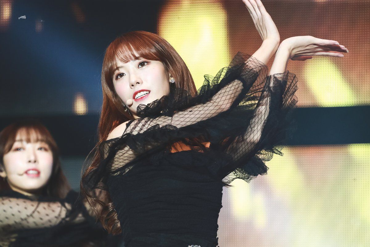 우주소녀 루다 인스타그램 사진 몸매