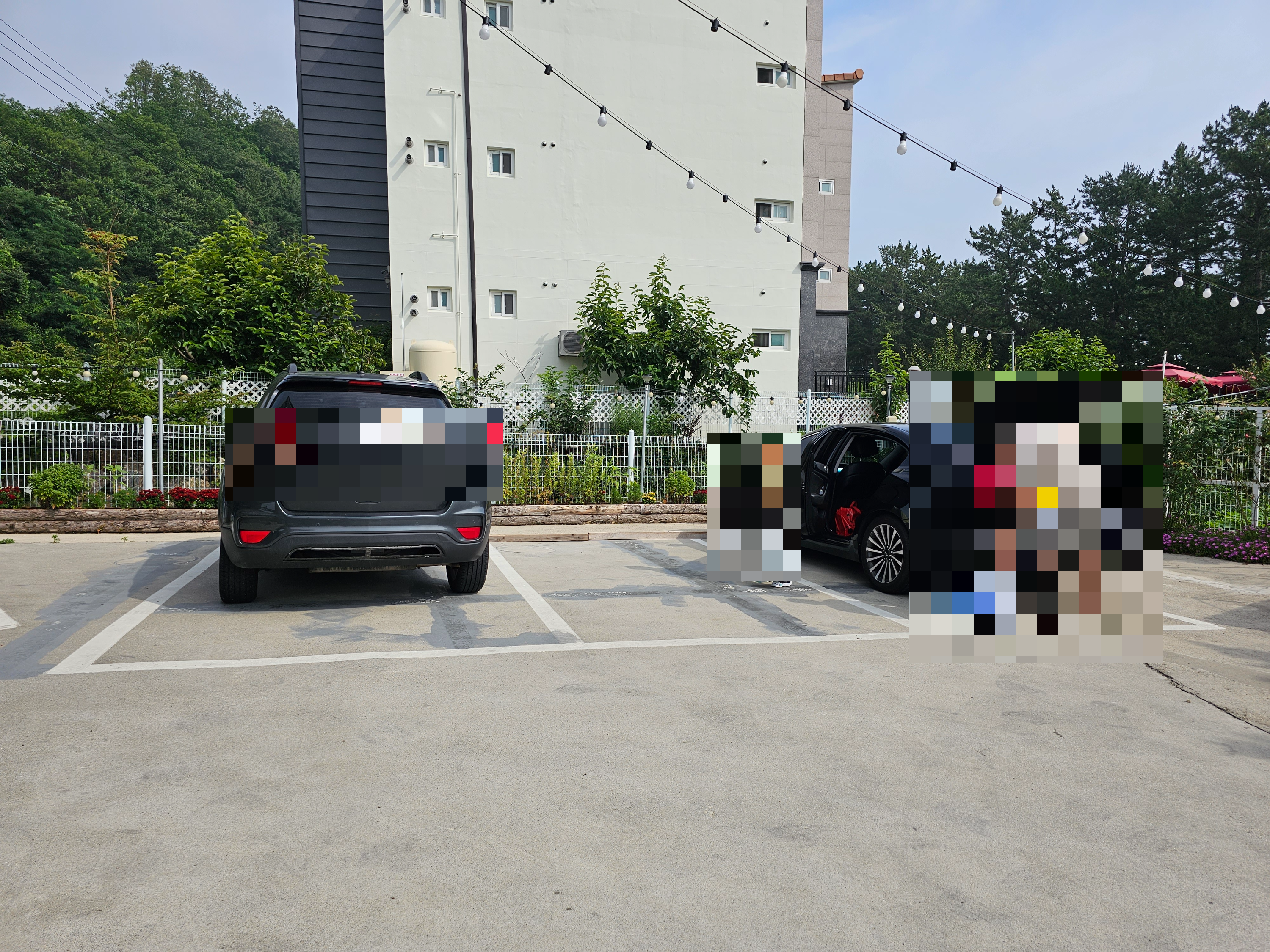 강원도_삼척시_라메르펜션_주차장