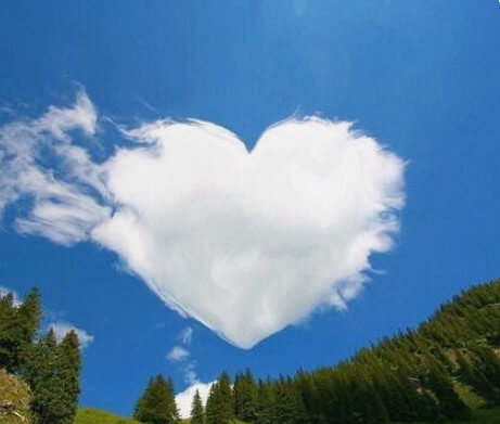 하트 구름
