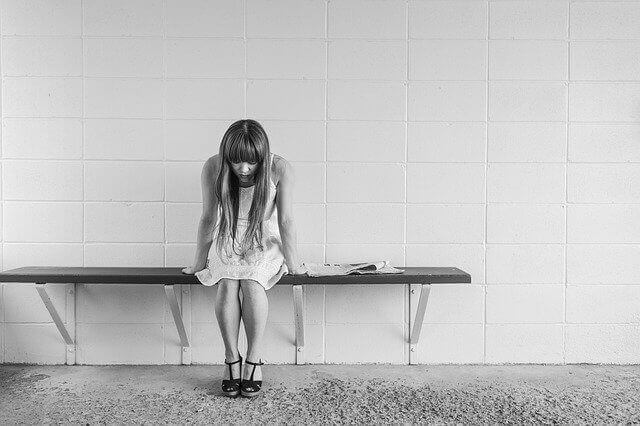 남들보다 거절 당하는 게 두렵거나 새로운 사람이 힘든 사람 &amp;#39;회피성 인격 장애&amp;#39; 특징