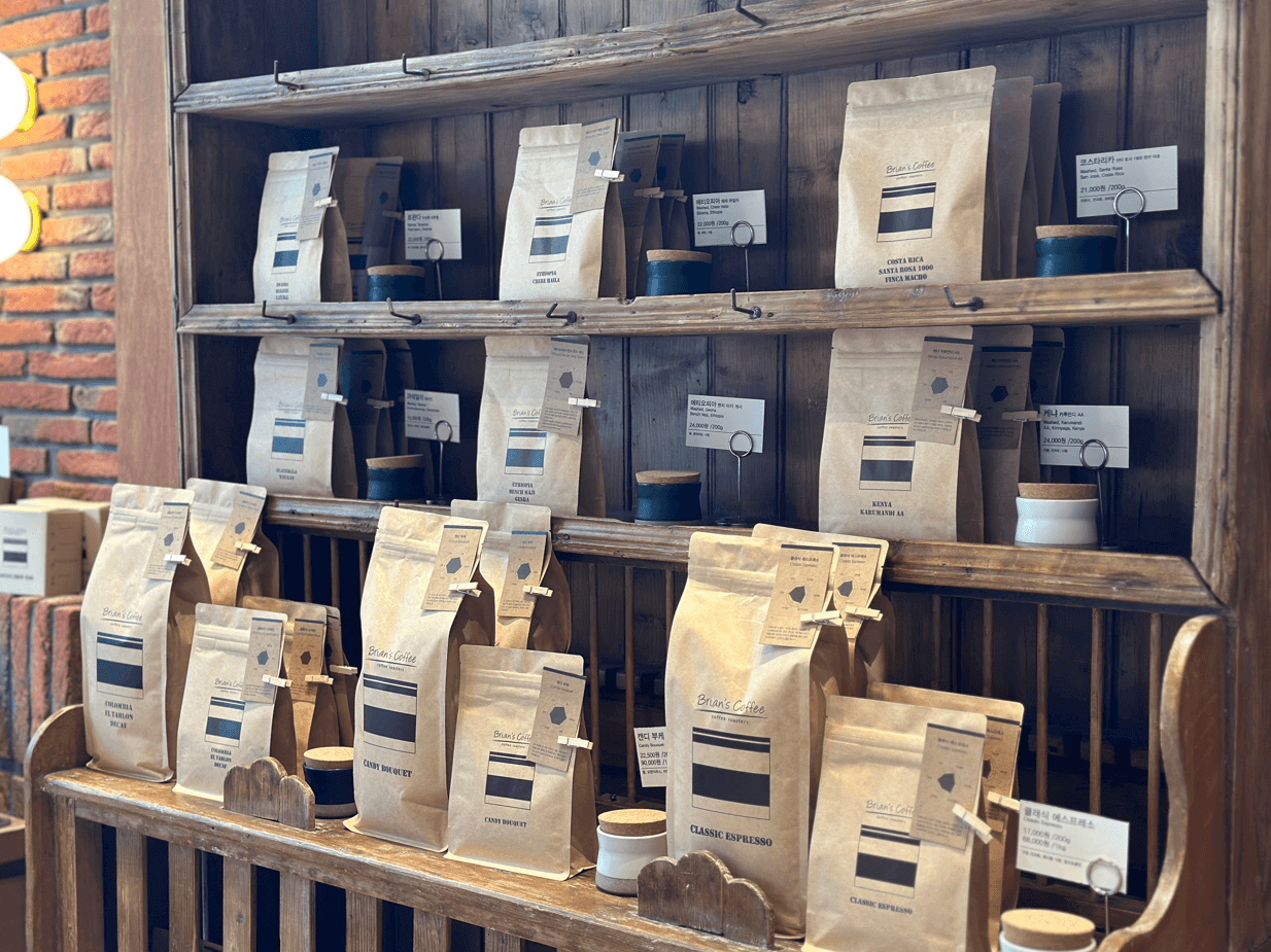 브라이언스커피 원두 제품 진열