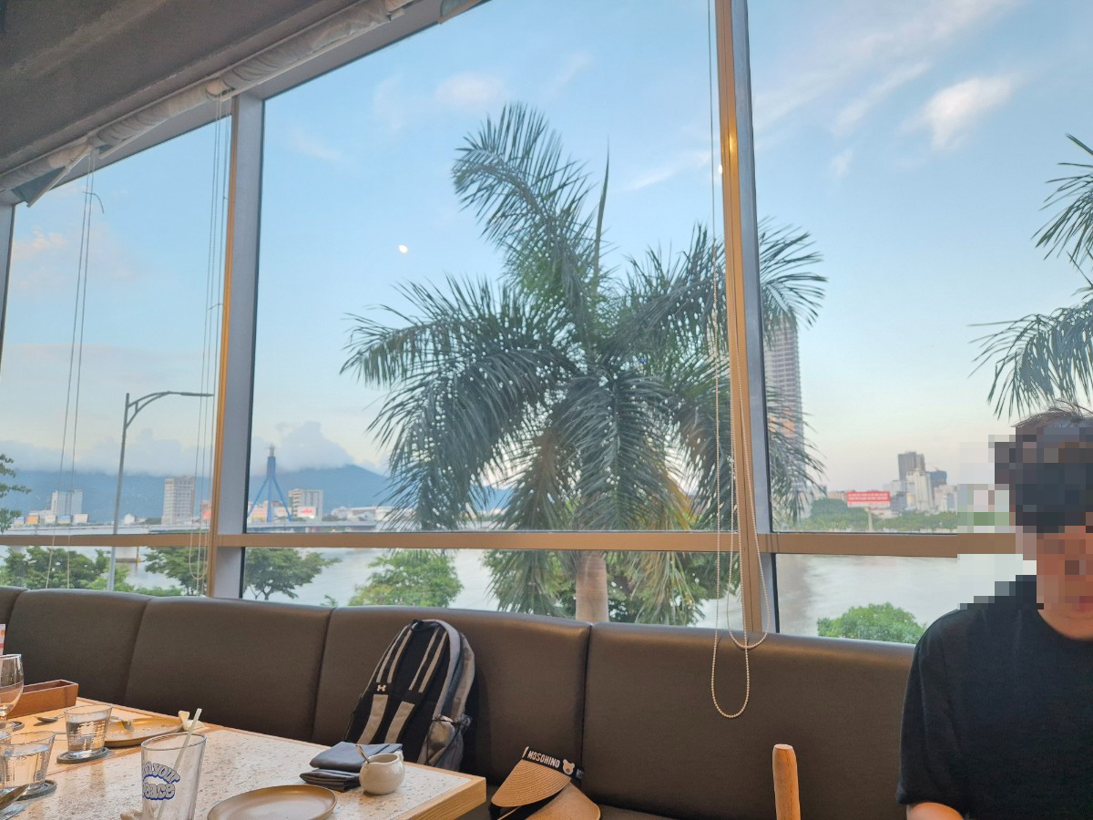 피자4P&amp;#39;s(피자포피스) 창가뷰