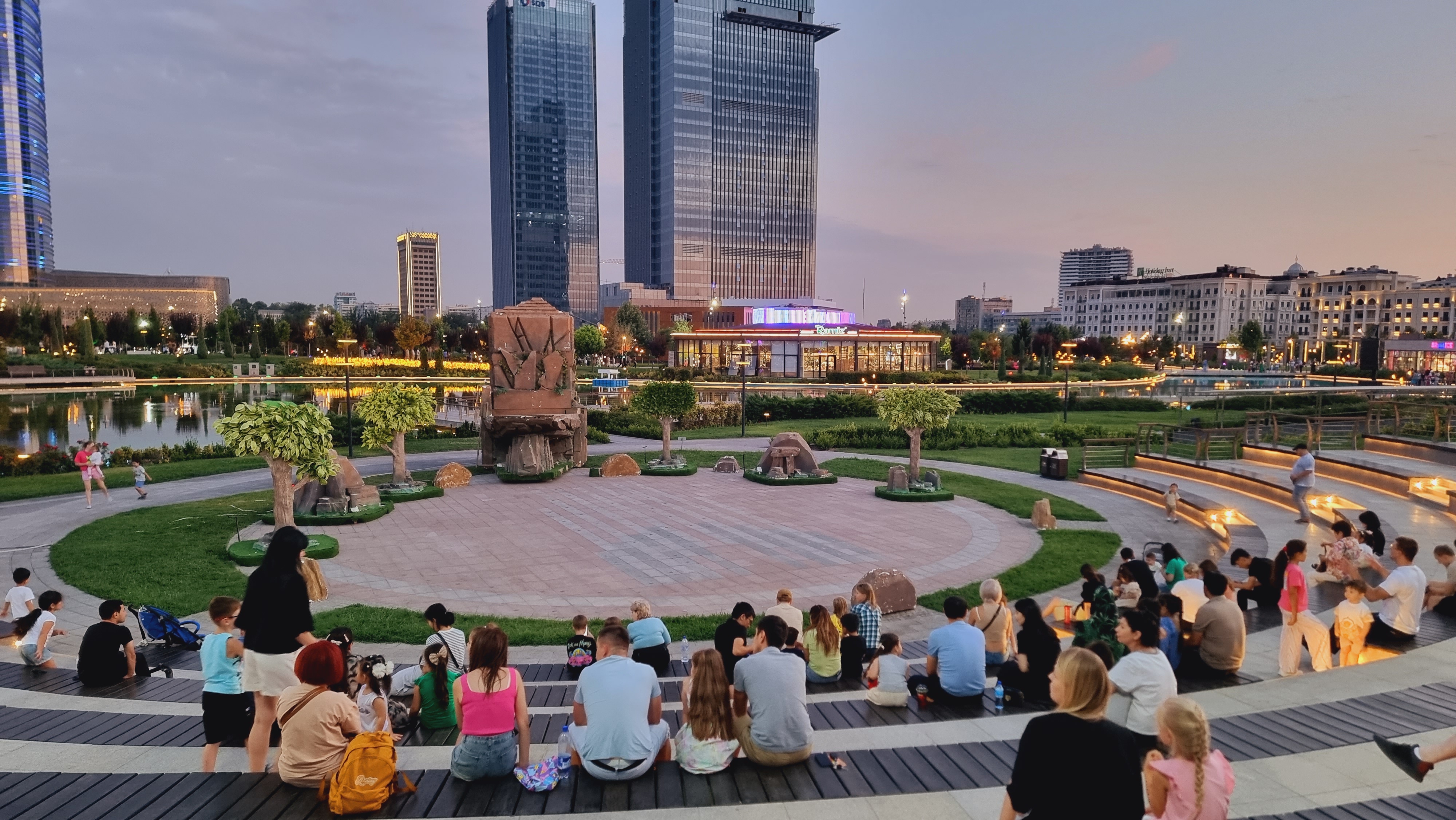 라이온킹 야외 공연무대