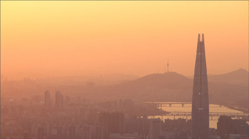 미세먼지가 가득한 도심모습