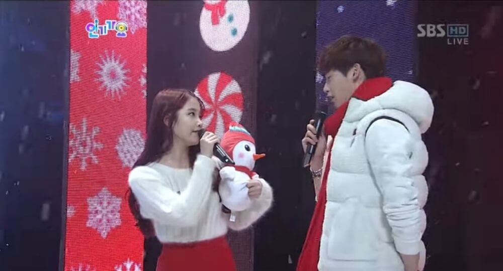 아이유와 이종석 인기가요 MC 시절 이미지