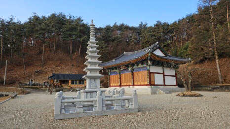 고성 극락암 : 건봉사의 숨은 암자에서 만나는 금강산의 정기와 평온